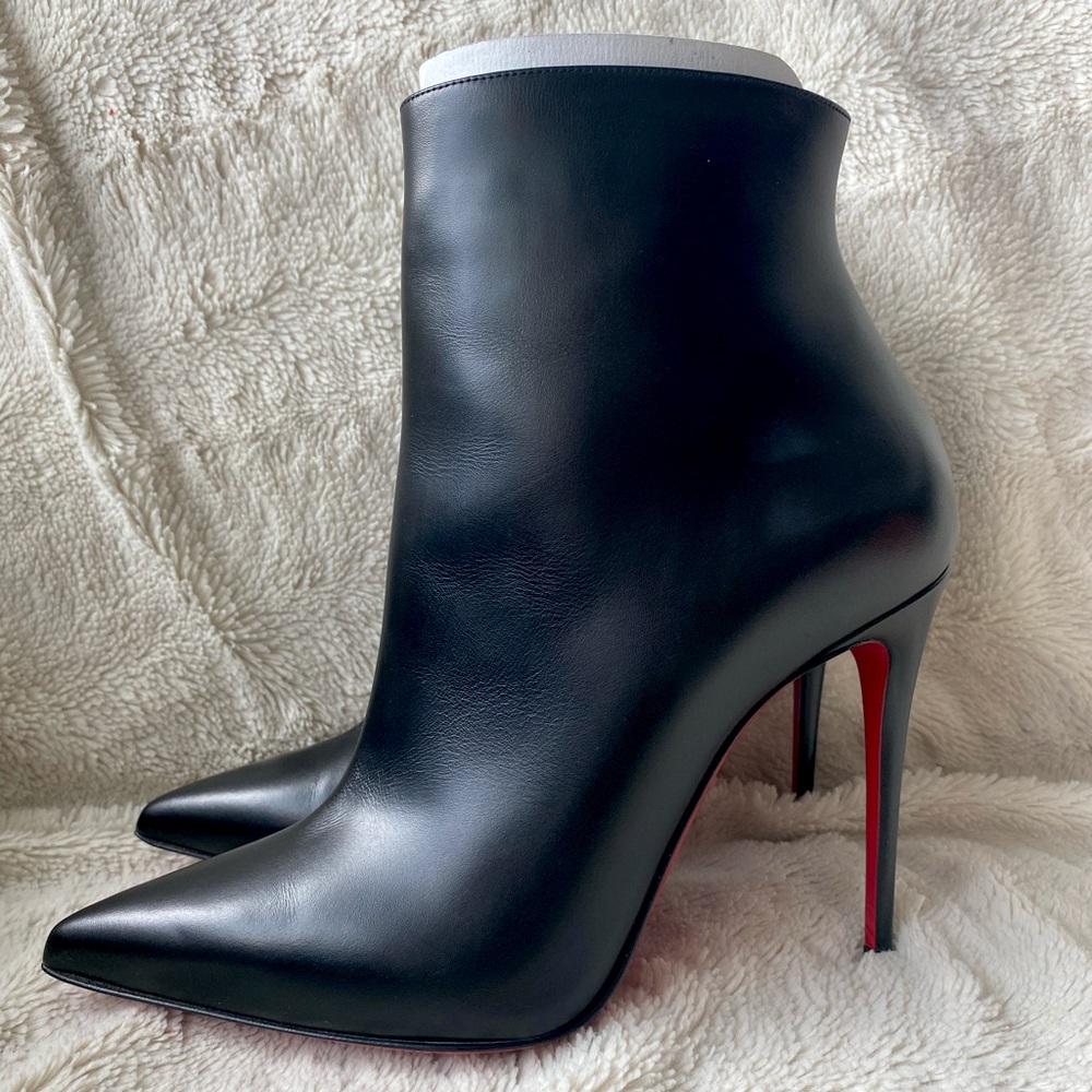 *NEW* Christian Louboutin So Kate Booty